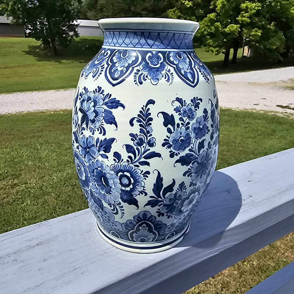 Vintage Delft pottery